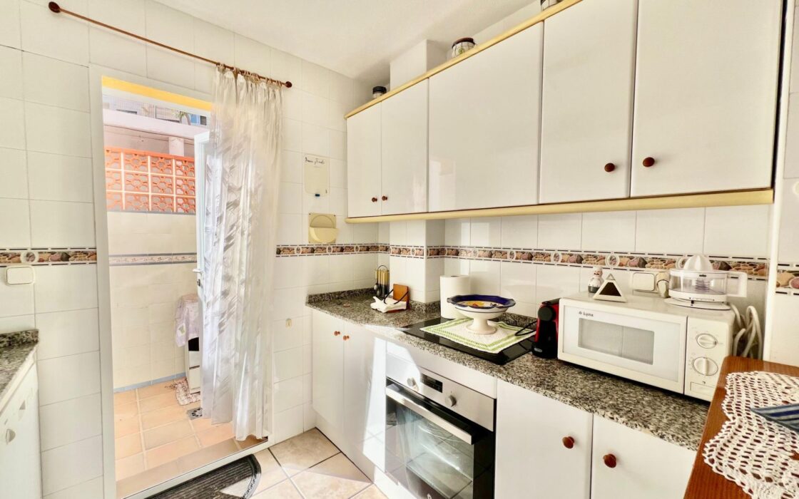 Будинок в Торрев’єсі 101 кв.м з видом на море та терасою