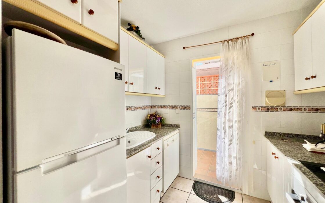 Будинок в Торрев’єсі 101 кв.м з видом на море та терасою