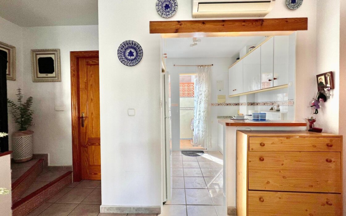 Будинок в Торрев’єсі 101 кв.м з видом на море та терасою