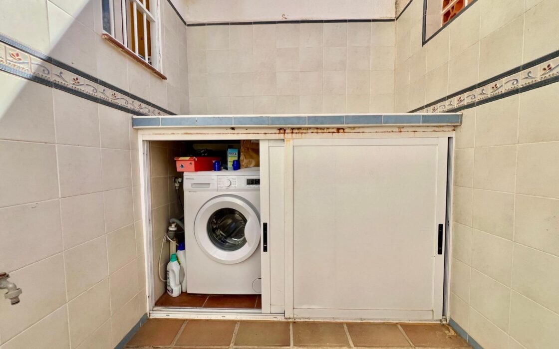 Будинок в Торрев’єсі 101 кв.м з видом на море та терасою