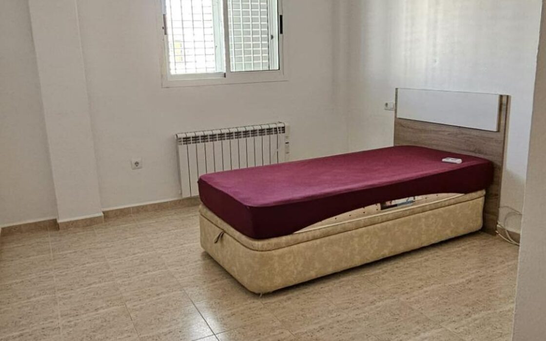 Дуплекс з терасою в Ориуэла Коста 4 спальні 275000€