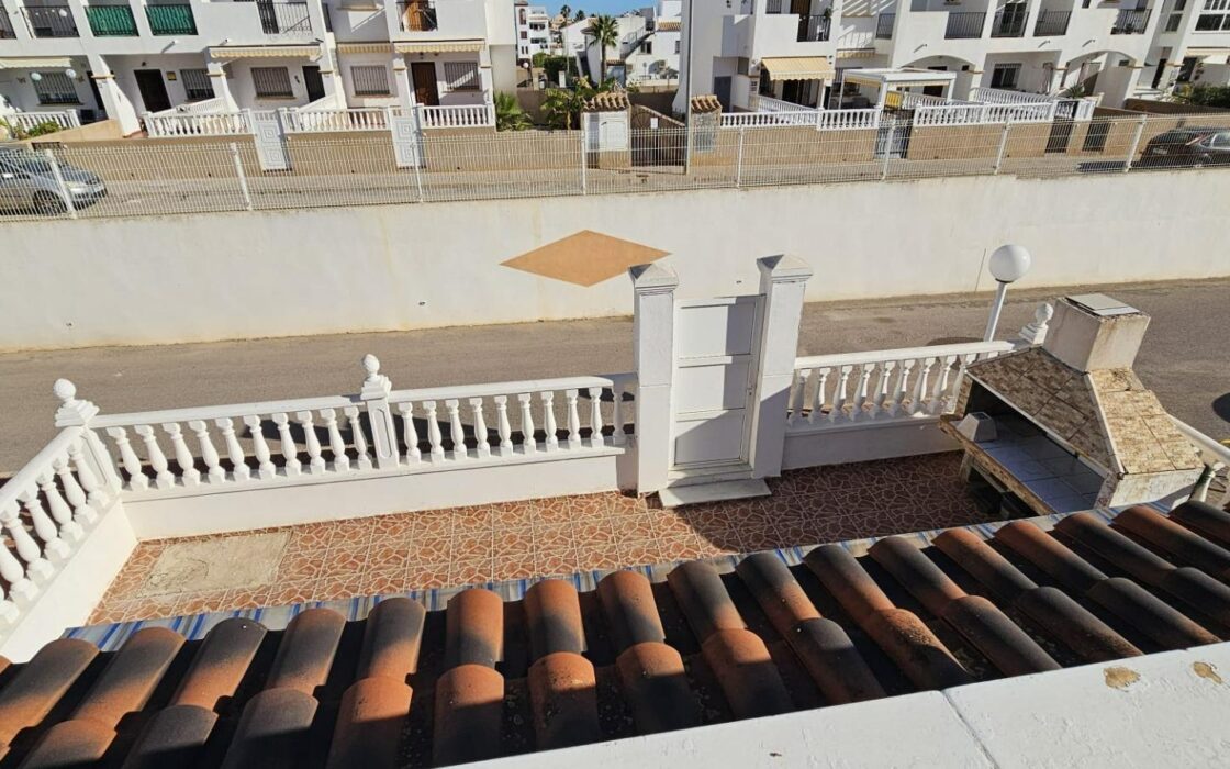 Дуплекс з терасою в Ориуэла Коста 4 спальні 275000€