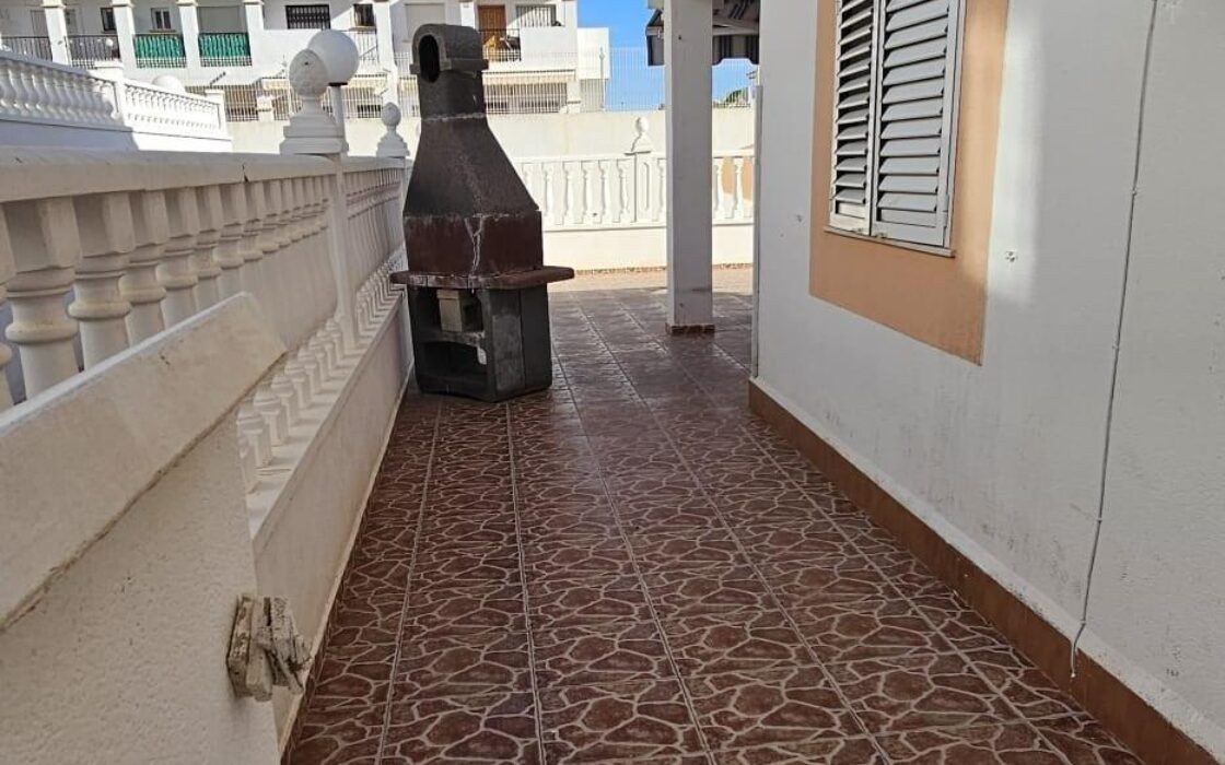 Дуплекс з терасою в Ориуэла Коста 4 спальні 275000€