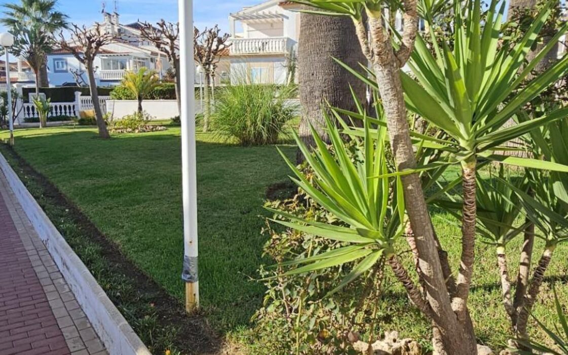 Дуплекс з терасою в Ориуэла Коста 4 спальні 275000€