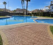 Дуплекс з терасою в Ориуэла Коста 4 спальні 275000€