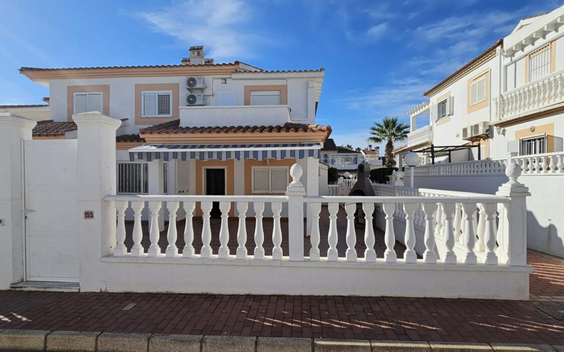 Дуплекс з терасою в Ориуэла Коста 4 спальні 275000€