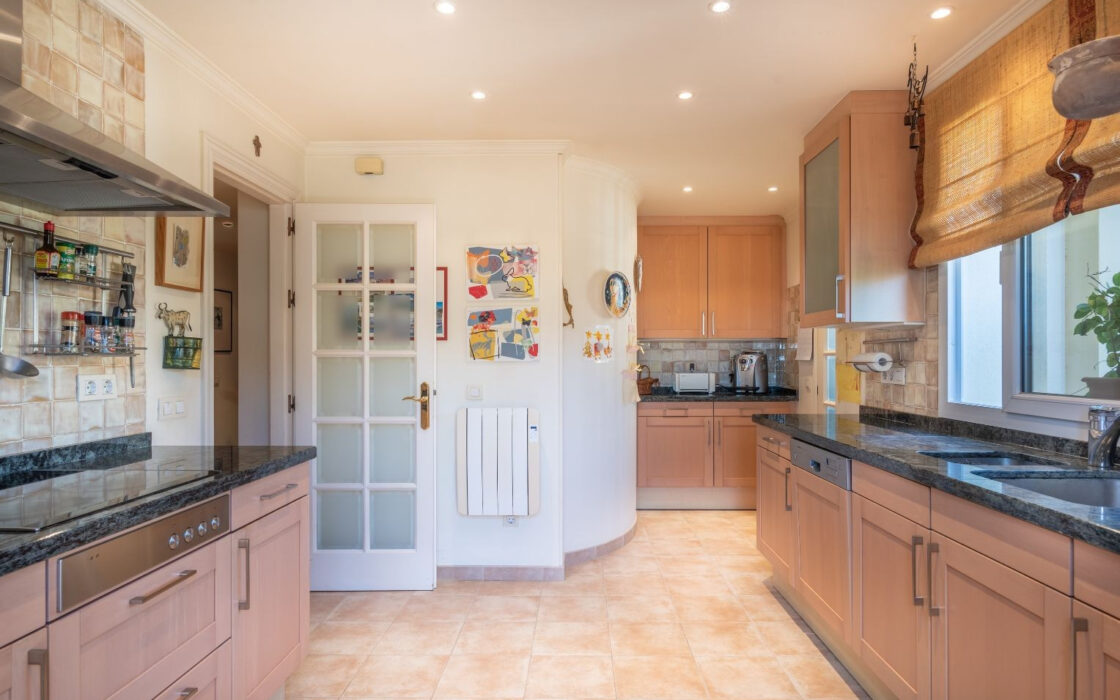 Уникальный Пентхаус с Террасой в Las Alamandas 201 кв.м