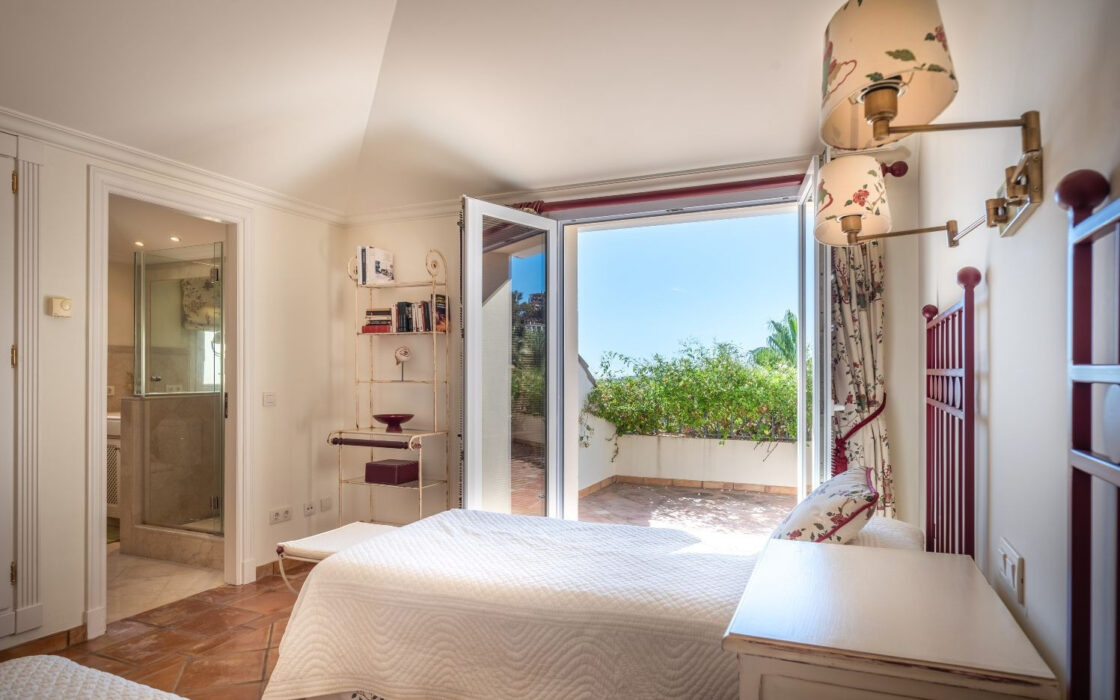 Уникальный Пентхаус с Террасой в Las Alamandas 201 кв.м