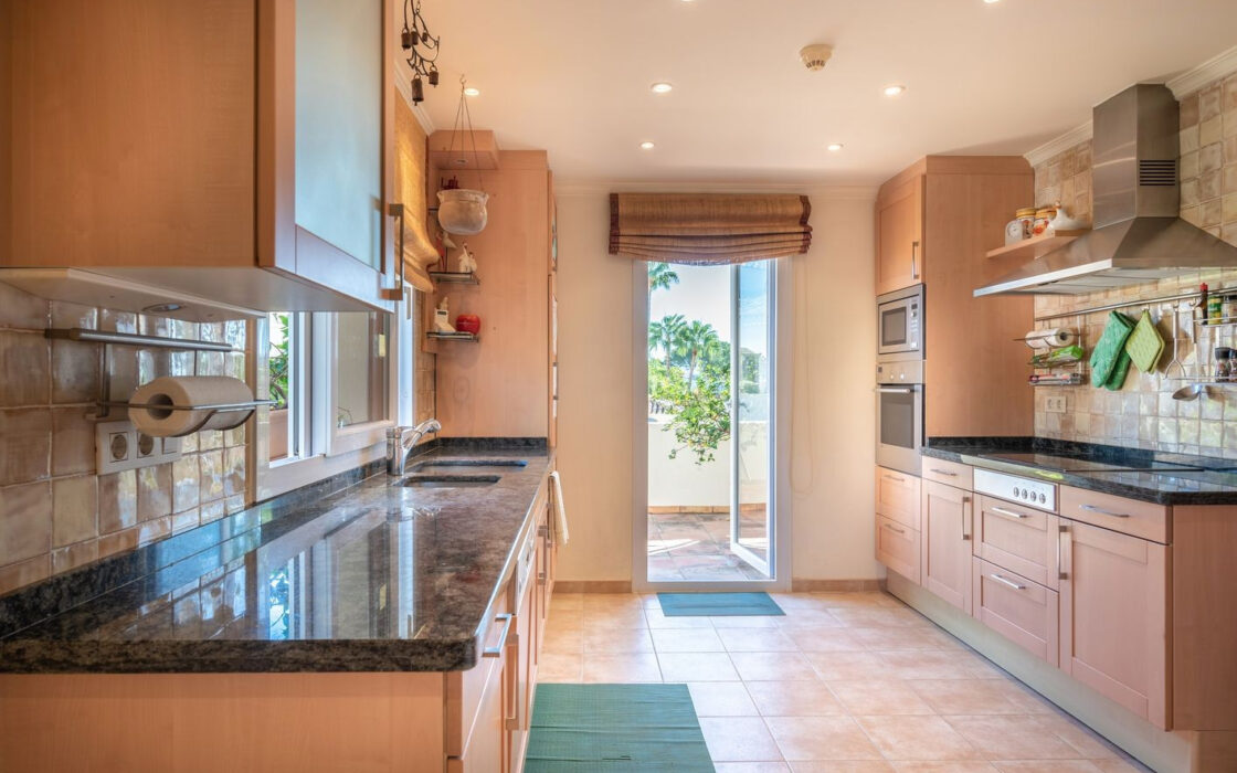 Уникальный Пентхаус с Террасой в Las Alamandas 201 кв.м