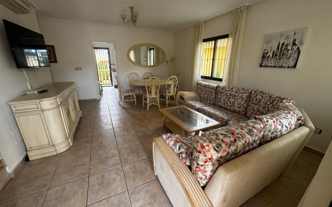 Вилла 223 кв.м в Ориуэла-Коста с бассейном и террасой