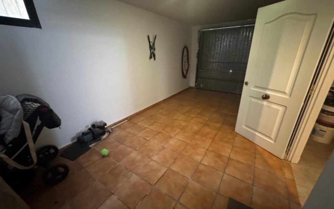 Вилла 223 кв.м в Ориуэла-Коста с бассейном и террасой