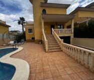 Вилла 223 кв.м в Ориуэла-Коста с бассейном и террасой