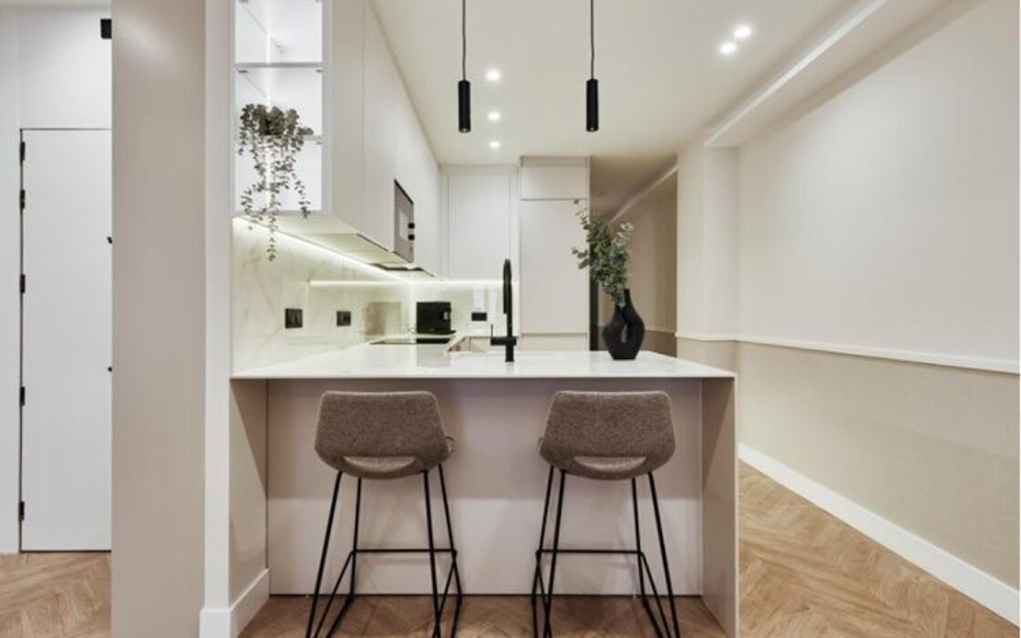 Апартаменты 141 кв.м в Мадриде с балконом и лифтом