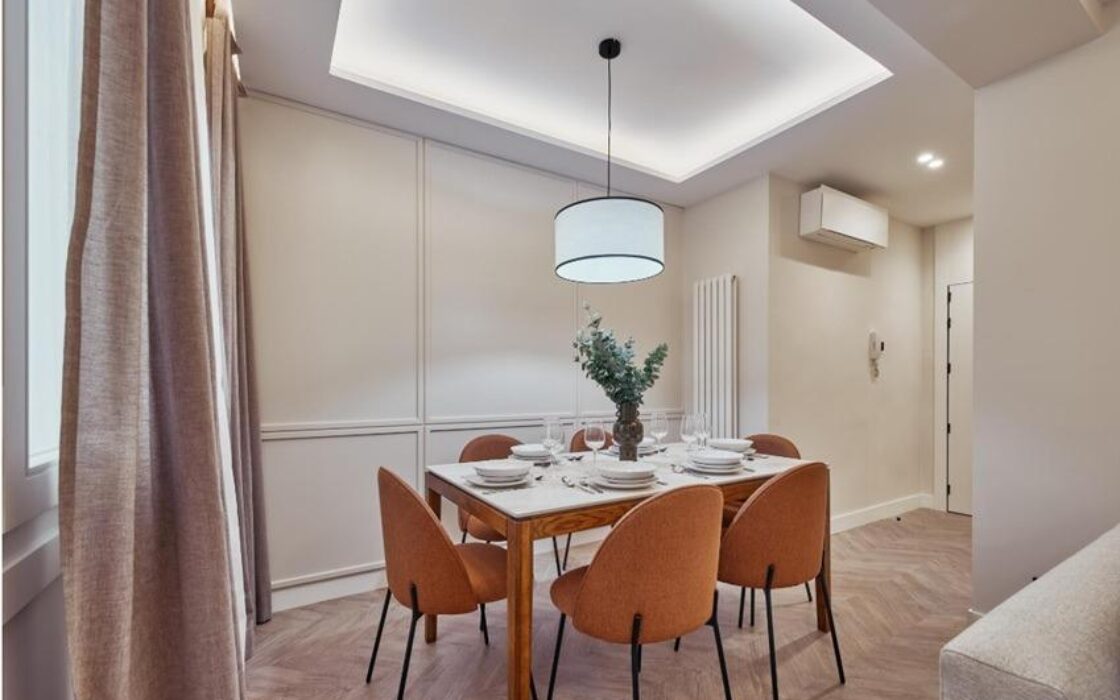 Апартаменты 141 кв.м в Мадриде с балконом и лифтом