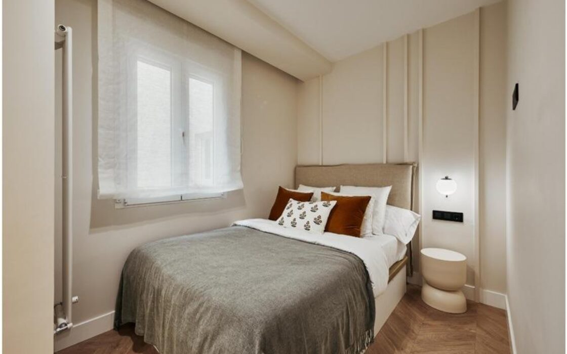 Апартаменты 141 кв.м в Мадриде с балконом и лифтом