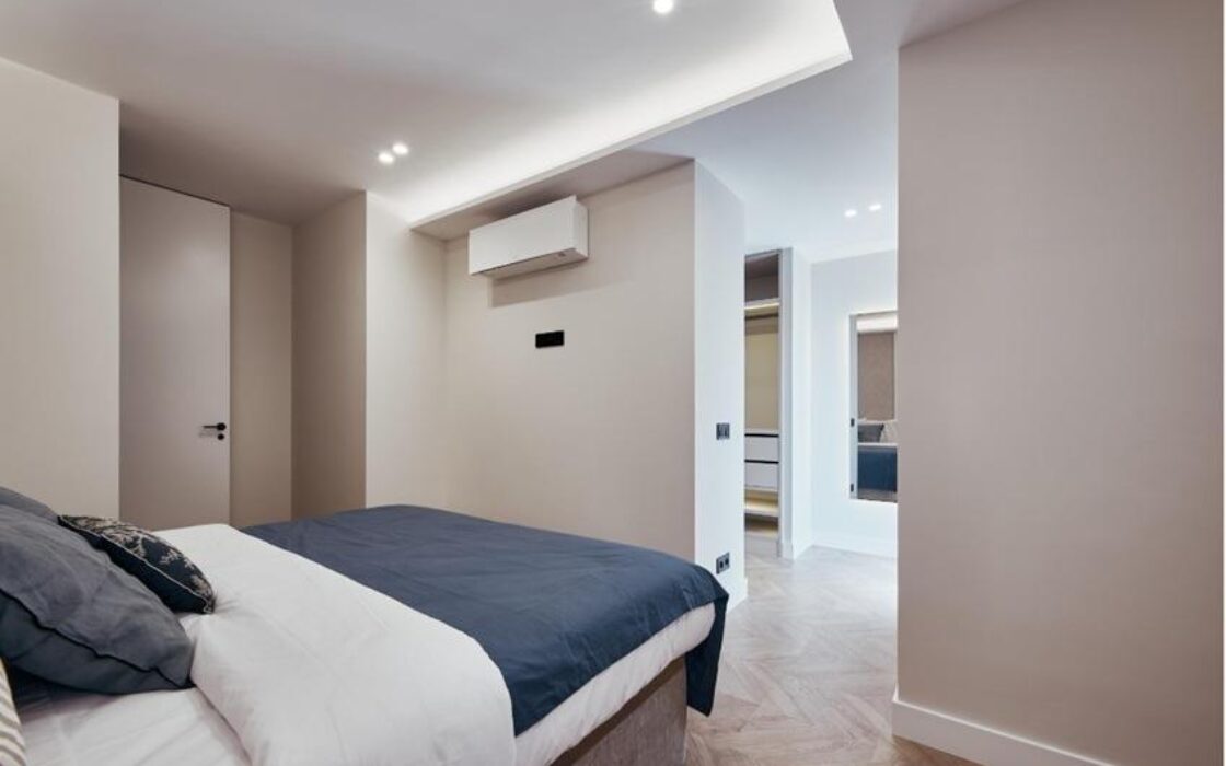 Апартаменты 141 кв.м в Мадриде с балконом и лифтом