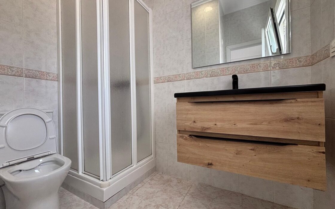 Вилла в Сьюдад Кесада 125 кв.м у моря с бассейном