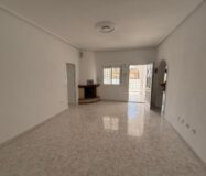 Вилла в Сьюдад Кесада 125 кв.м у моря с бассейном