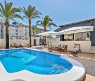 Вилла в Торревьехе 212 кв.м у моря с частным бассейном