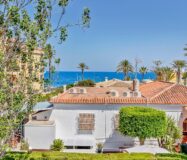 Вилла в Торревьехе 212 кв.м у моря с частным бассейном