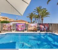 Вилла в Торревьехе 212 кв.м у моря с частным бассейном