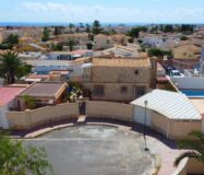 Вилла в Ориуэла Коста 79 кв.м, 4 спальни, 2.5 км до моря