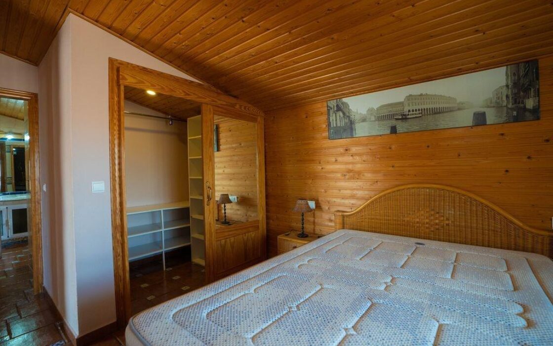 Вилла в Ориуэла Коста 79 кв.м, 4 спальни, 2.5 км до моря