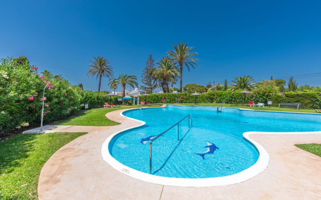 Вілла в Касаресі з садом та видом на море 130 кв.м