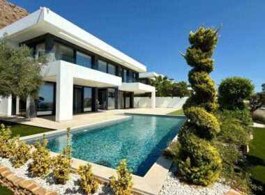 Розкішна вілла в Фенистрата 998 кв.м з панорамним видом