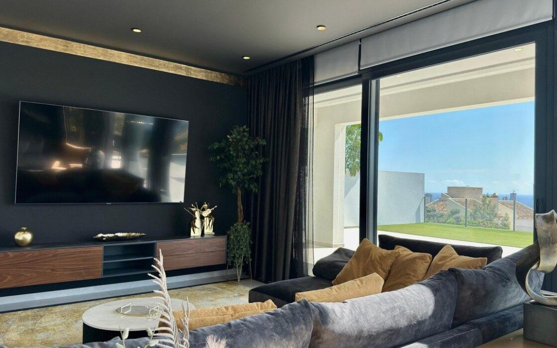 Розкішна вілла в Фенистрата 998 кв.м з панорамним видом