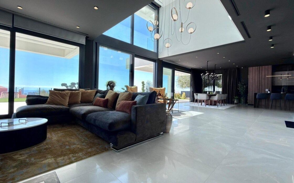 Розкішна вілла в Фенистрата 998 кв.м з панорамним видом