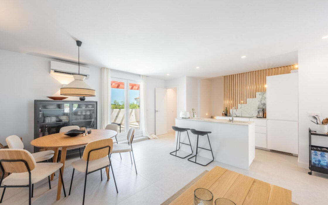 Двухуровневый пентхаус в Малаге 85 кв.м с террасой