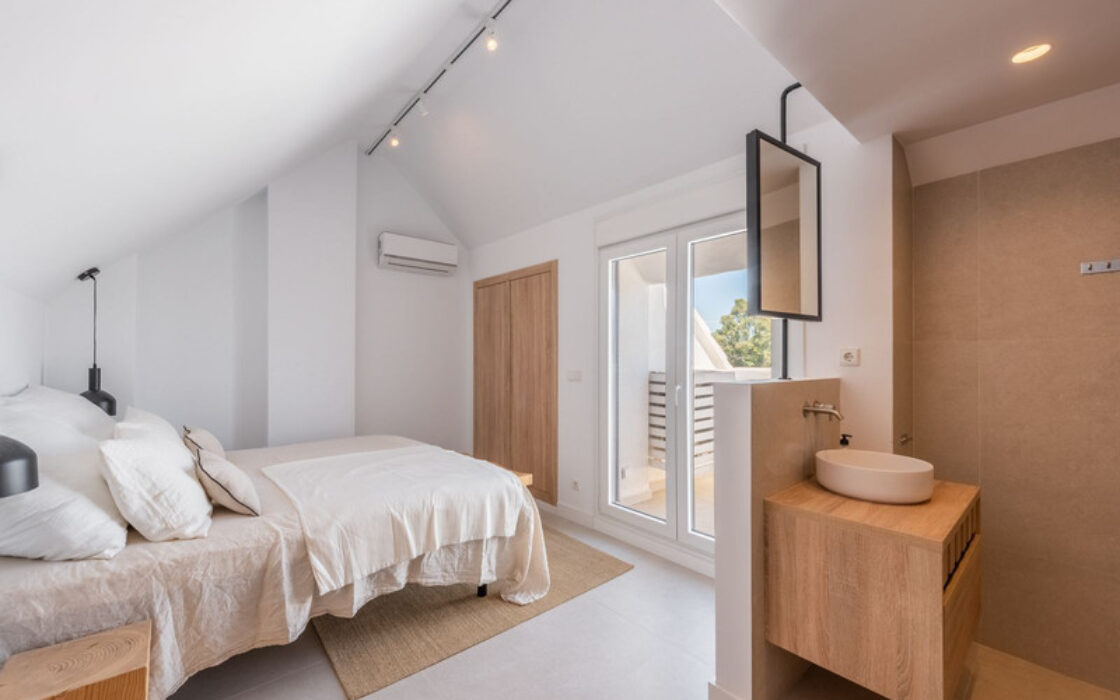 Двухуровневый пентхаус в Малаге 85 кв.м с террасой