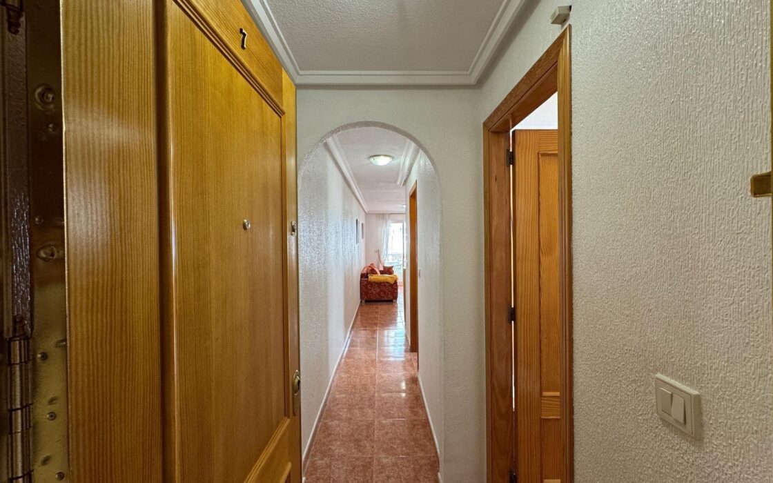 Апартаменты у пляжа Дэль Кура, 55 кв.м, 2 спальни, бассейн