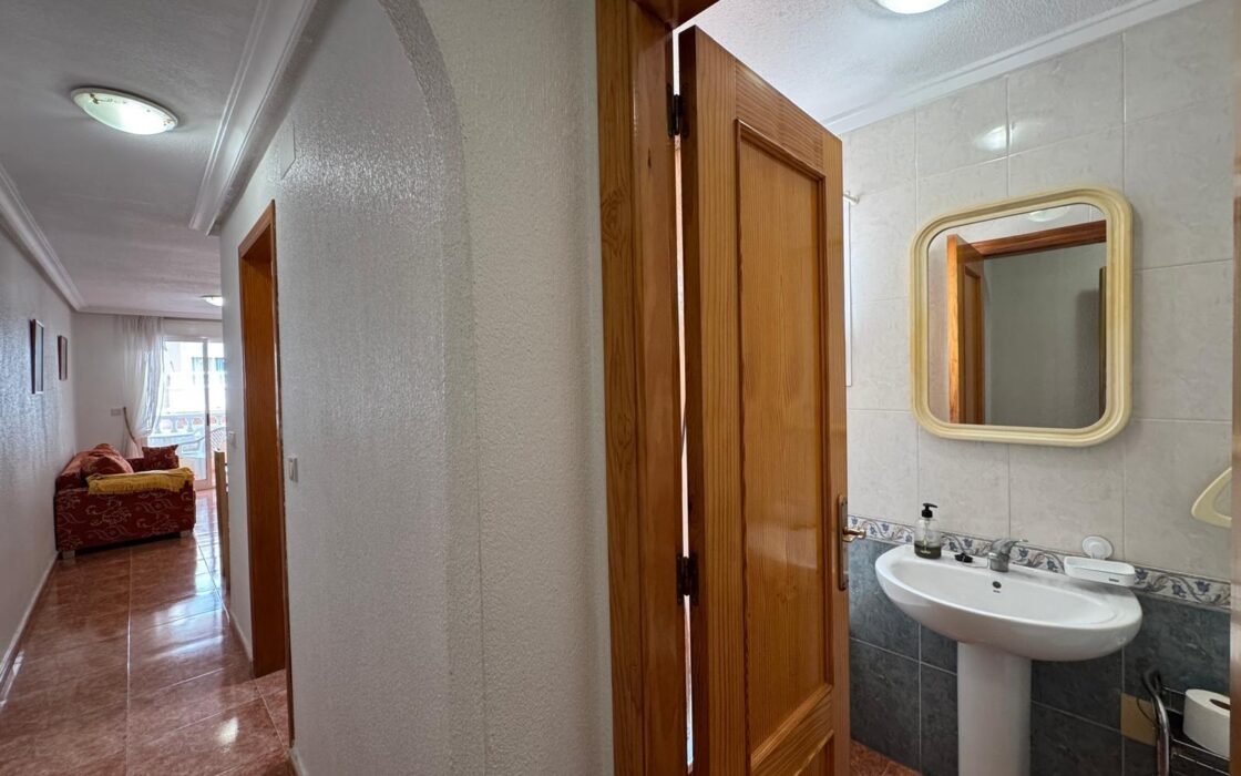 Апартаменты у пляжа Дэль Кура, 55 кв.м, 2 спальни, бассейн