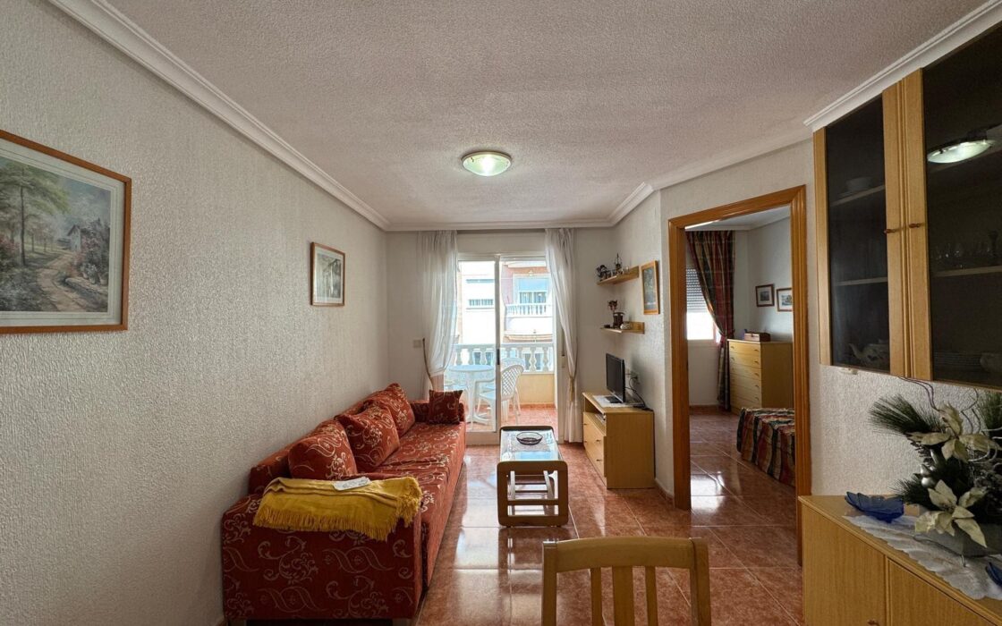 Апартаменты у пляжа Дэль Кура, 55 кв.м, 2 спальни, бассейн