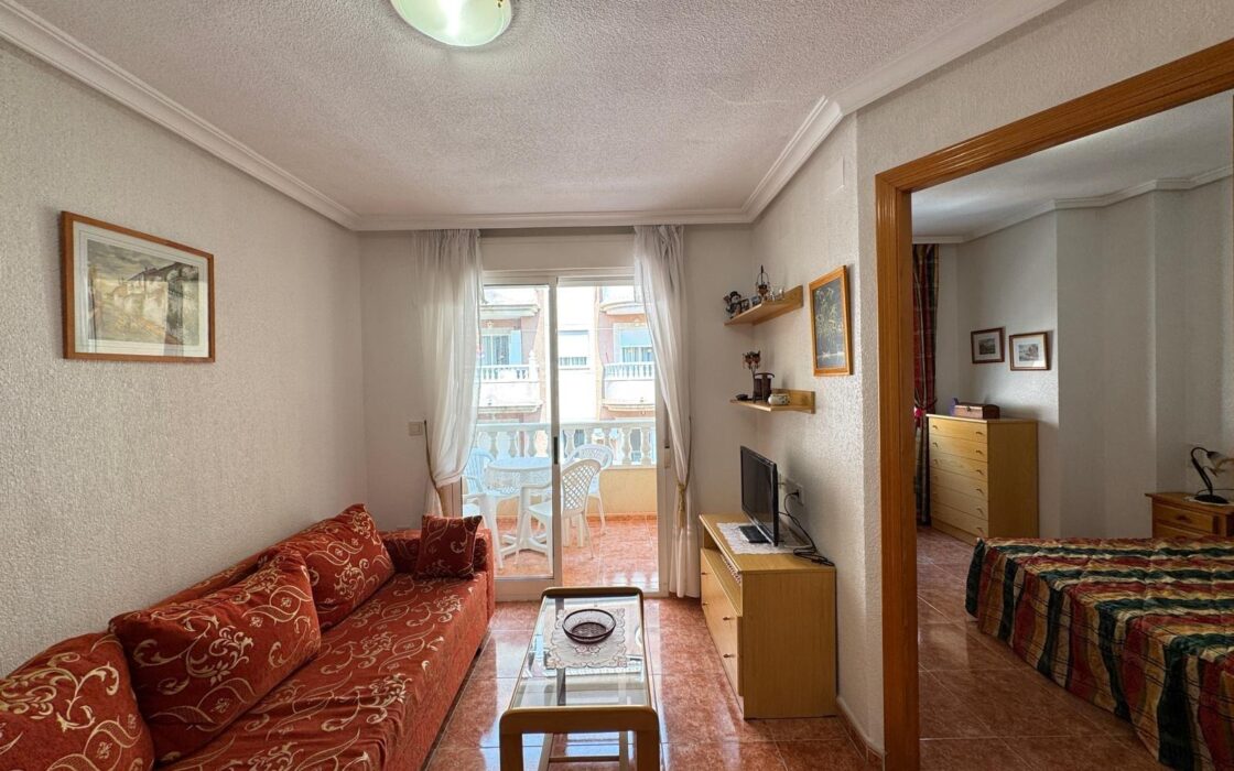 Апартаменты у пляжа Дэль Кура, 55 кв.м, 2 спальни, бассейн