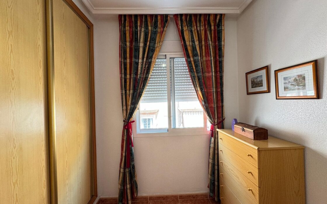 Апартаменты у пляжа Дэль Кура, 55 кв.м, 2 спальни, бассейн