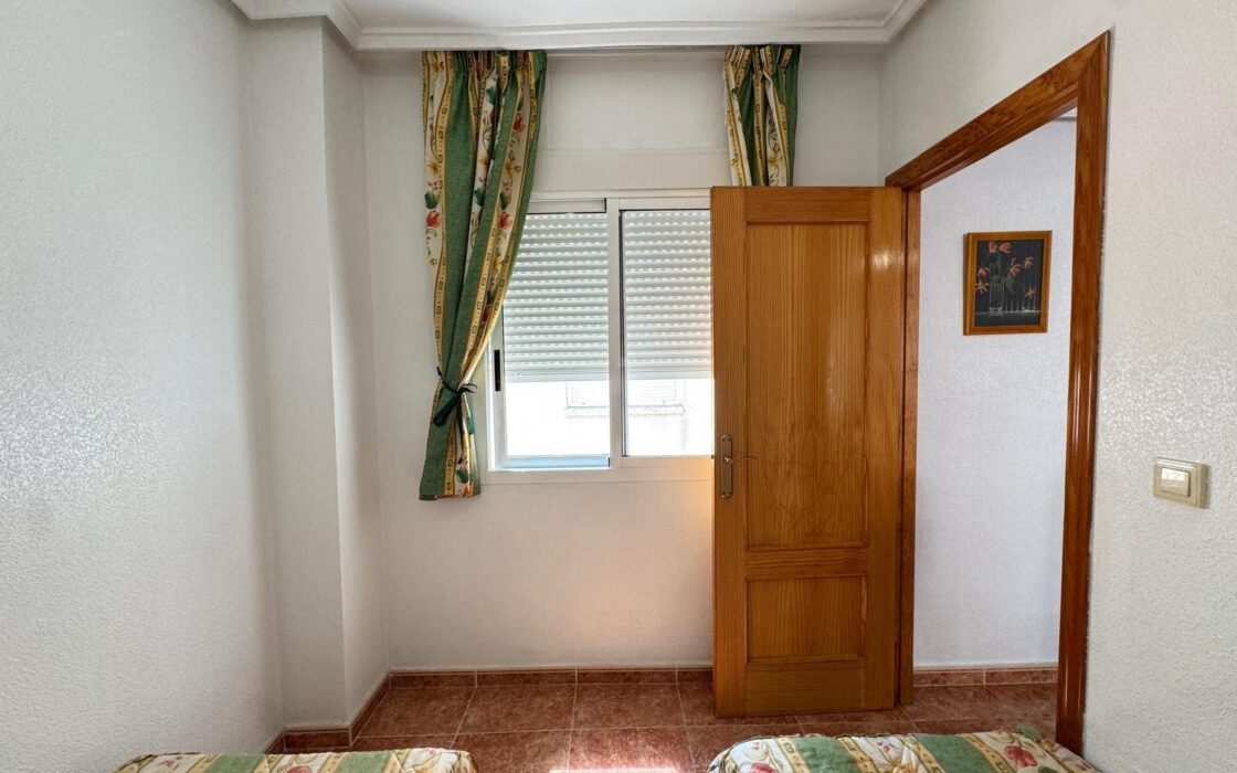 Апартаменты у пляжа Дэль Кура, 55 кв.м, 2 спальни, бассейн