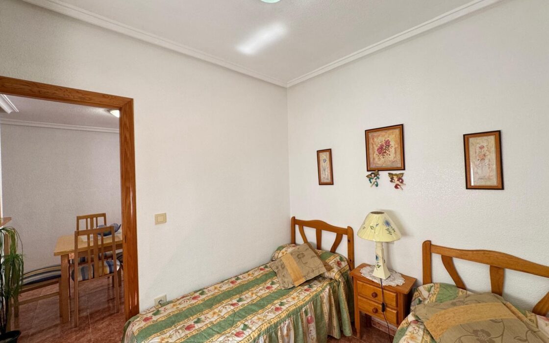 Апартаменты у пляжа Дэль Кура, 55 кв.м, 2 спальни, бассейн