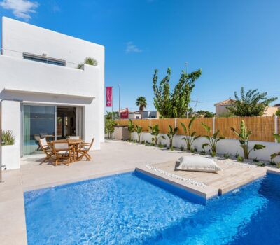 Вілла в Лос-Алькасарес, 4 кімнати, 1 км до моря