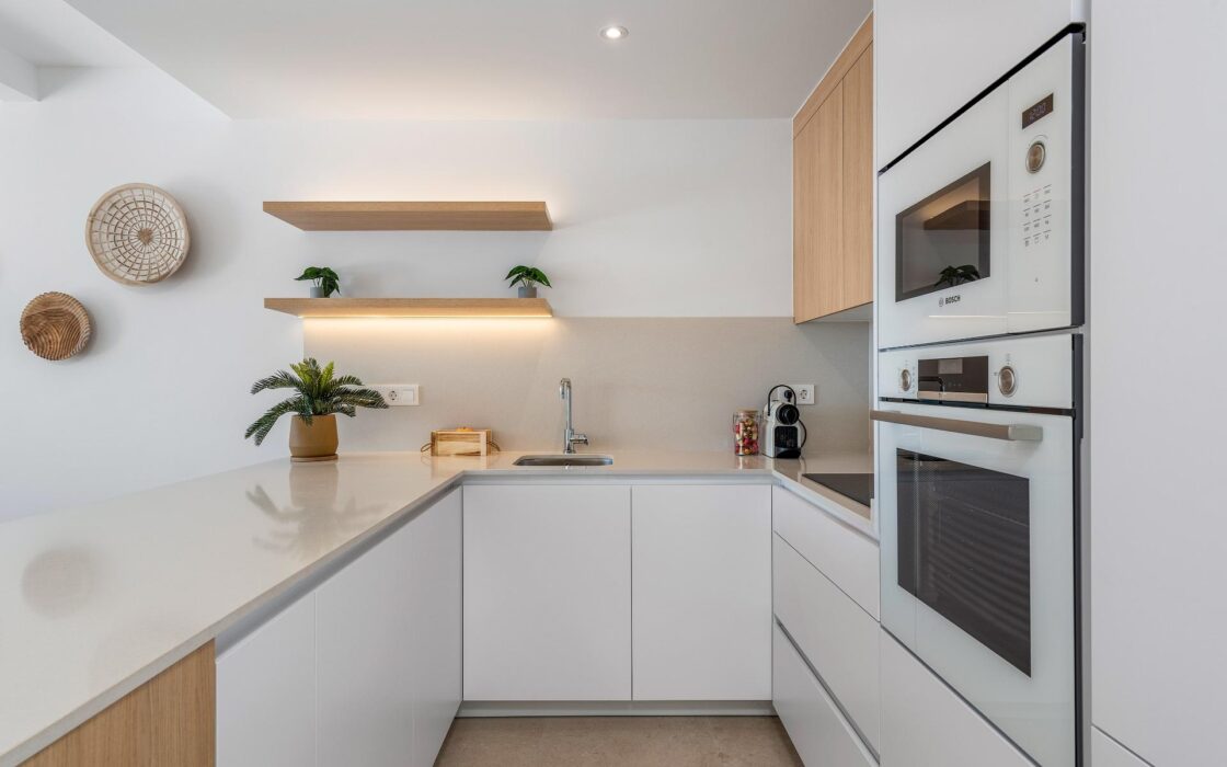 Вілла в Лос-Алькасарес, 4 кімнати, 1 км до моря