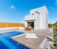 Вілла в Лос-Алькасарес, 4 кімнати, 1 км до моря