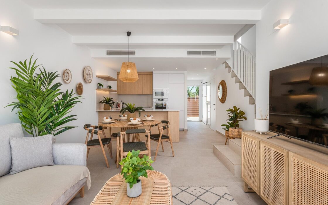 Вілла в Лос-Алькасарес, 4 кімнати, 1 км до моря