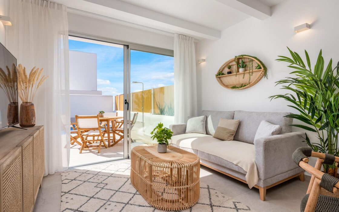 Вілла в Лос-Алькасарес, 4 кімнати, 1 км до моря