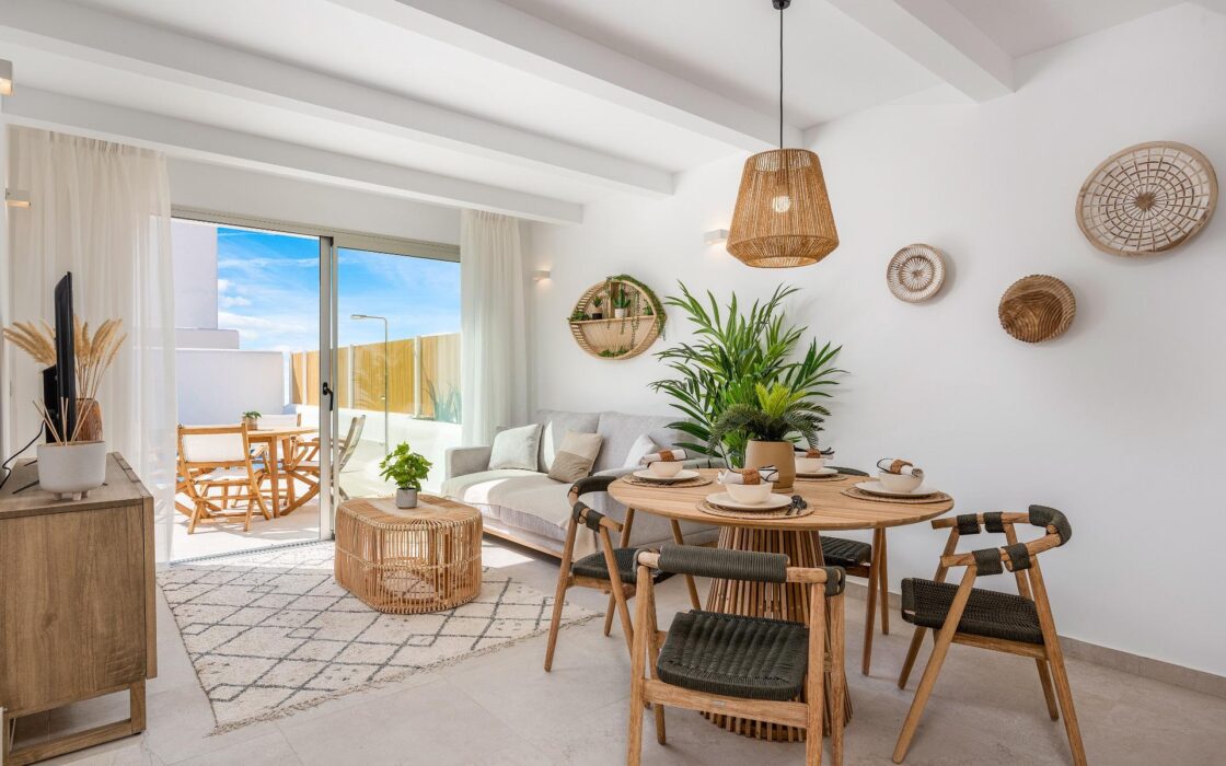 Вілла в Лос-Алькасарес, 4 кімнати, 1 км до моря