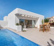 Простора вілла в Los Alcázares з видом на море 115 кв.м