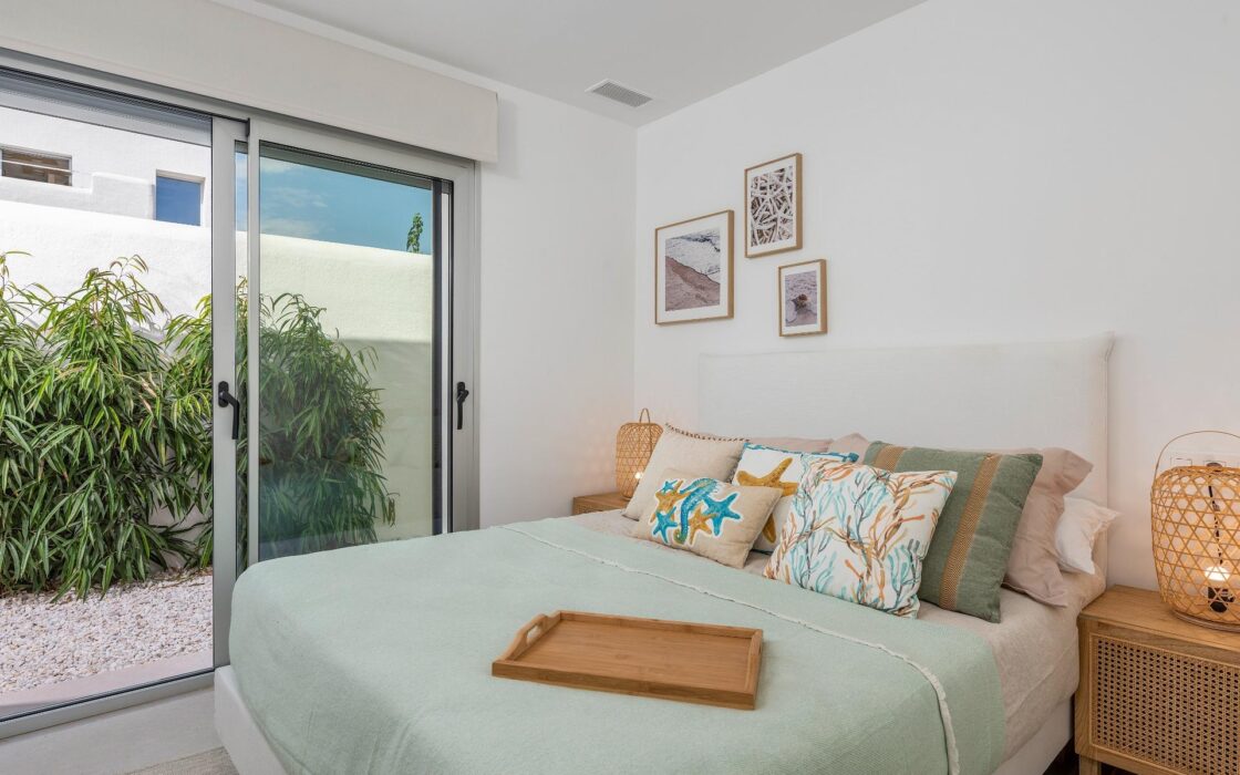 Простора вілла в Los Alcázares з видом на море 115 кв.м