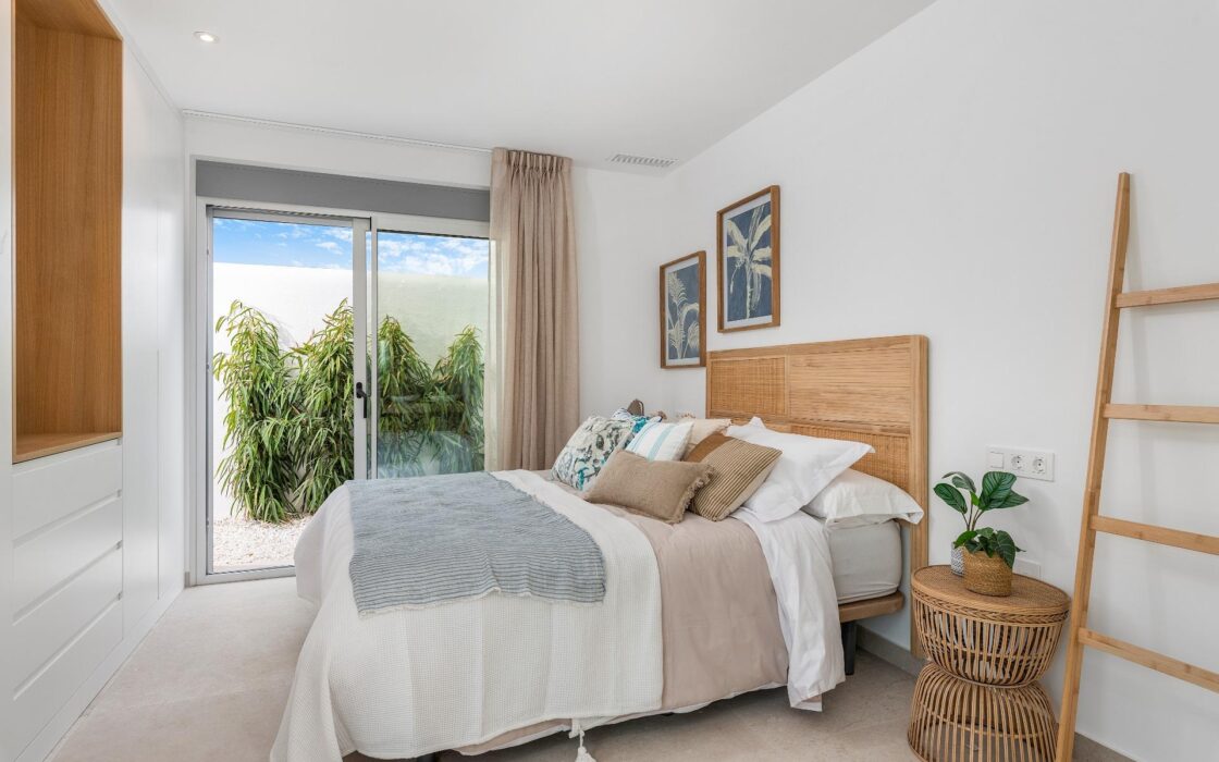 Простора вілла в Los Alcázares з видом на море 115 кв.м