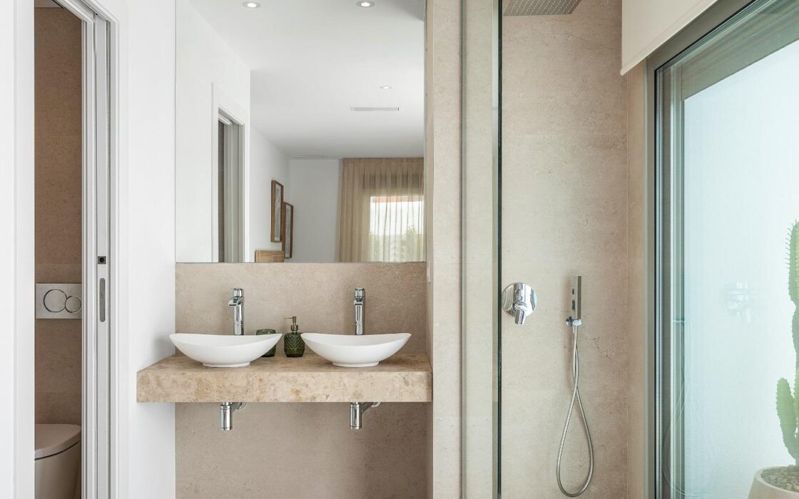 Простора вілла в Los Alcázares з видом на море 115 кв.м